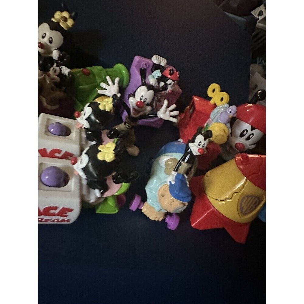 ANIMANIACS Lot of 16 - 1993 - 1997 McDonald's Wendy's Warner Bros Toys Rolling - Picture 10 of 16